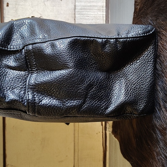 Montana West PU pebble leather black hobo bag with extra zip pouch - Picture 3 of 11